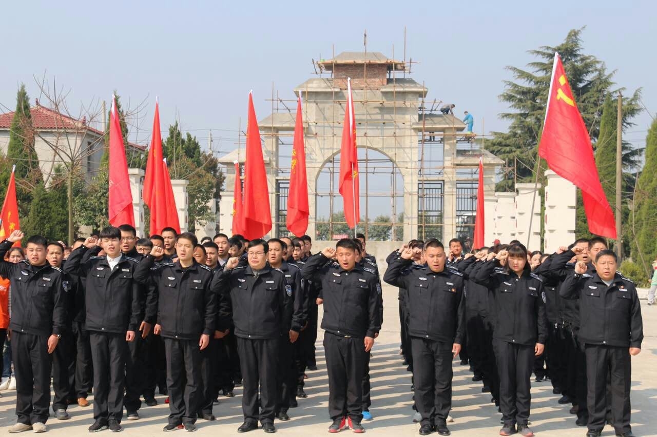固镇县城市管理行政执法局组织祭扫烈士墓活动